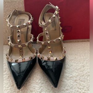 Valentino Rockstud Pumps